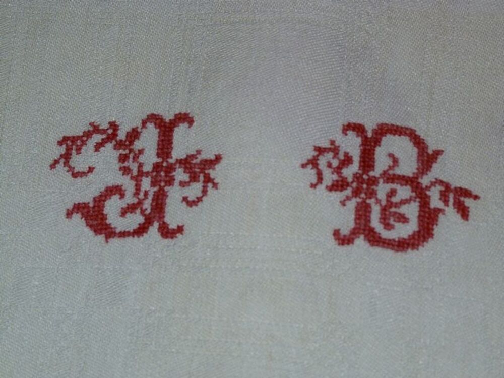 Nappe ancienne brod&eacute;e Décoration
