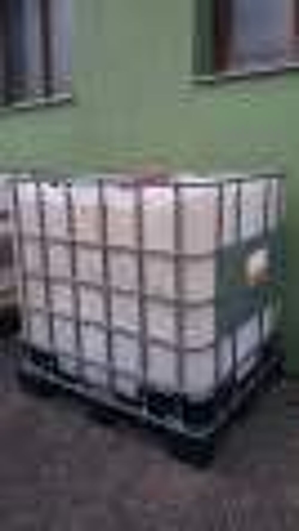 Conteneur a eau 1000 l Jardin