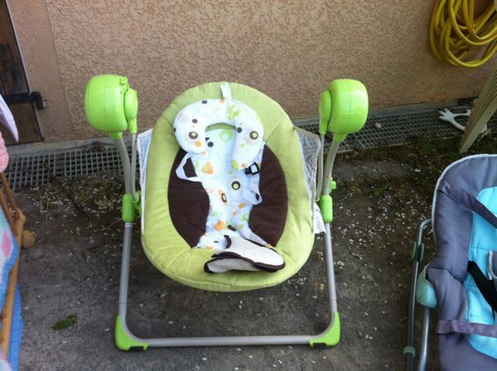 balancelle b&eacute;b&eacute; Puériculture