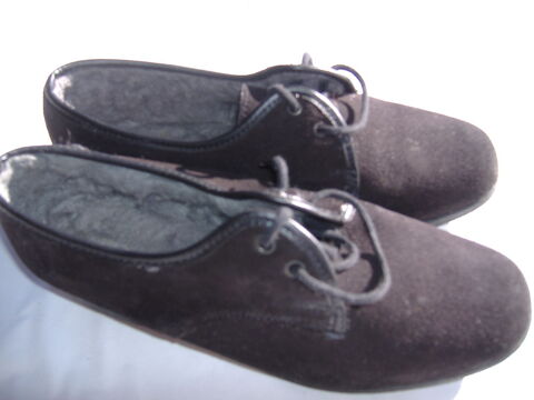 Chaussures  Damart  neuves, crote de cuir, noires 20 Clermont-Ferrand (63)