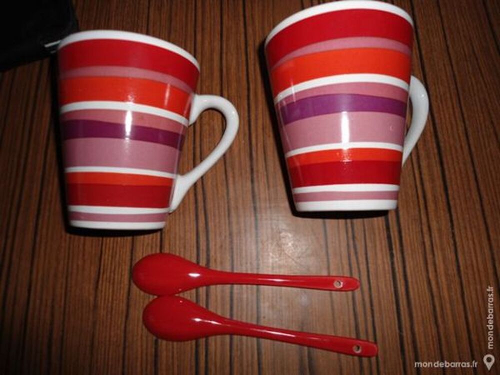DEUX MUGS Ray&eacute; ROSE/ROUGE/ 2 cuill&egrave;ress Cuisine