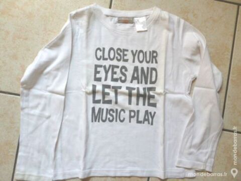 Tee-shirt Fille Manches longues avec motifs 5 ANS 2 Argenton-sur-Creuse (36)