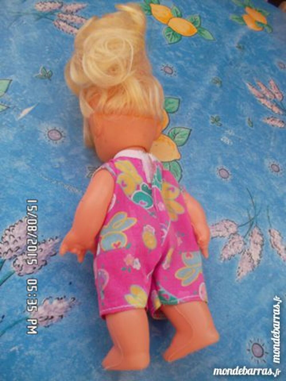petite poup&eacute;e Jeux / jouets