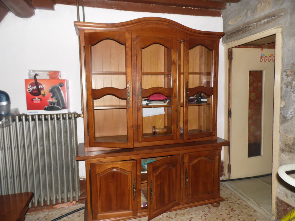 vaisselier merisier et table basse en hetre Meubles