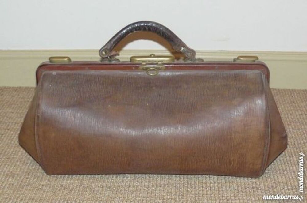 SAC DE VOYAGE DAME EN CUIR ROUGE 1920-1930 Maroquinerie