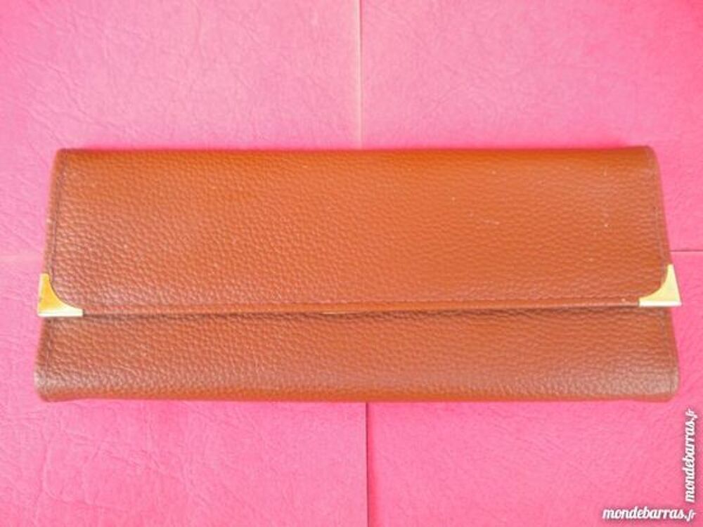 POCHETTE A BIJOUX Bijoux et montres