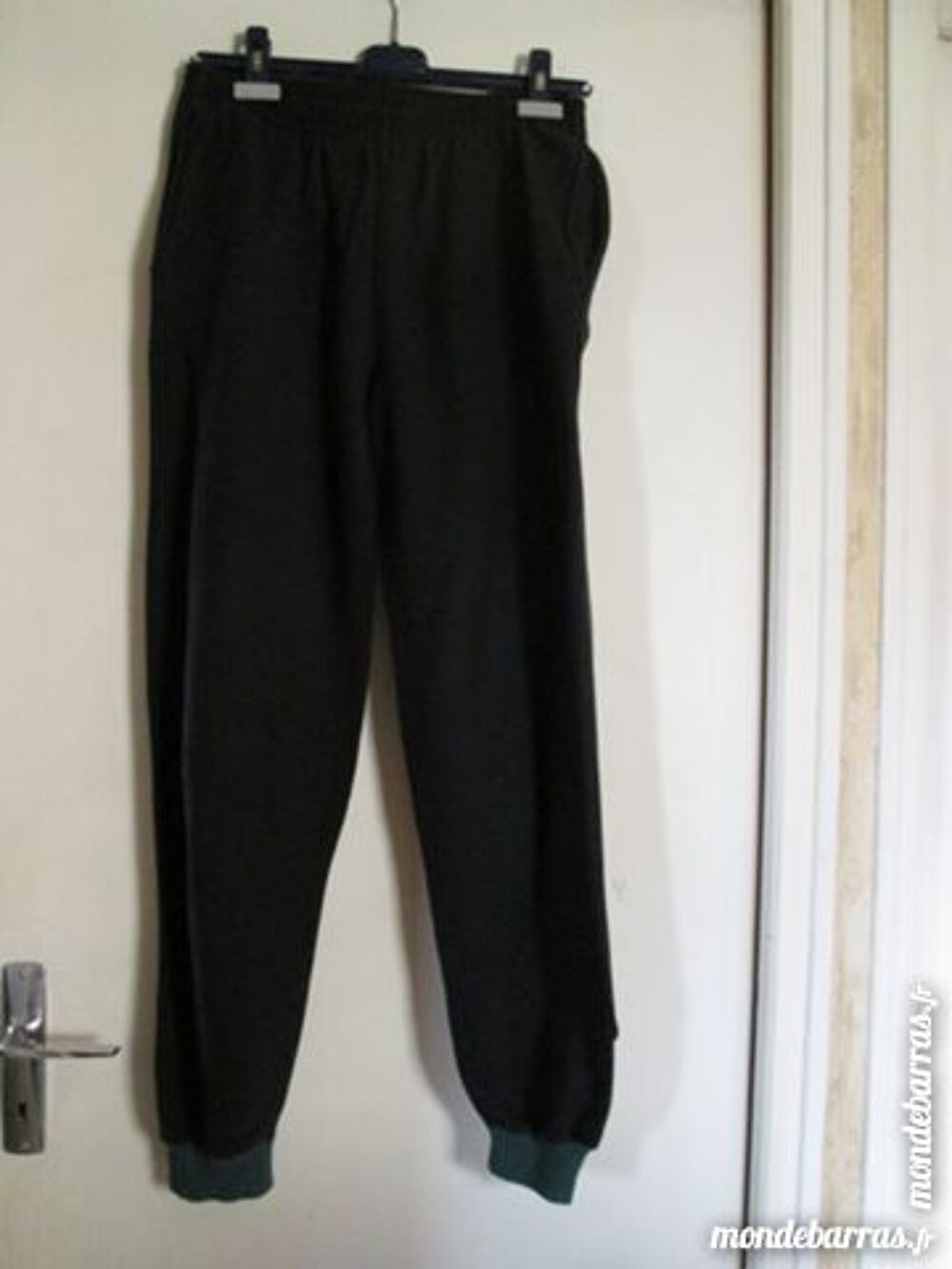 Survetement Jogging noir et vert Vêtements enfants