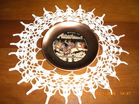 Assiette � suspendre souvenir de Gr�ce 8 Ch�lette-sur-Loing (45)