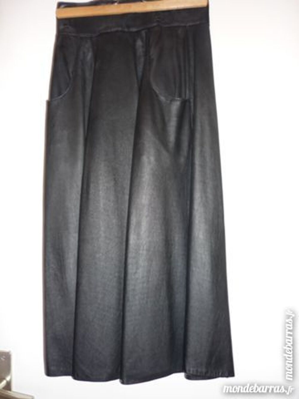Jupe en cuir noir longue Vêtements