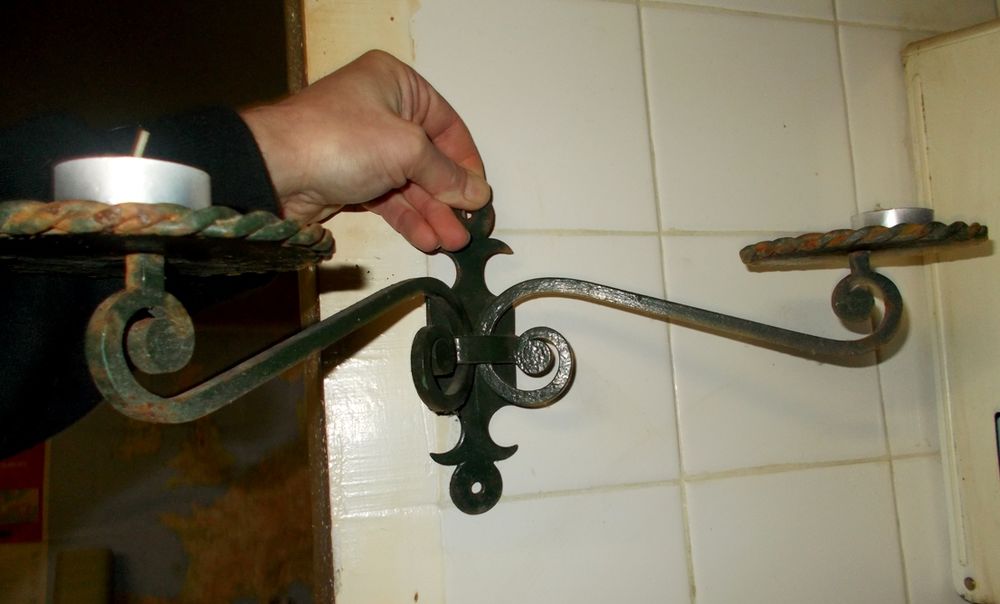Bougeoir porte bougie en fer forg&eacute; ancien D�coration
