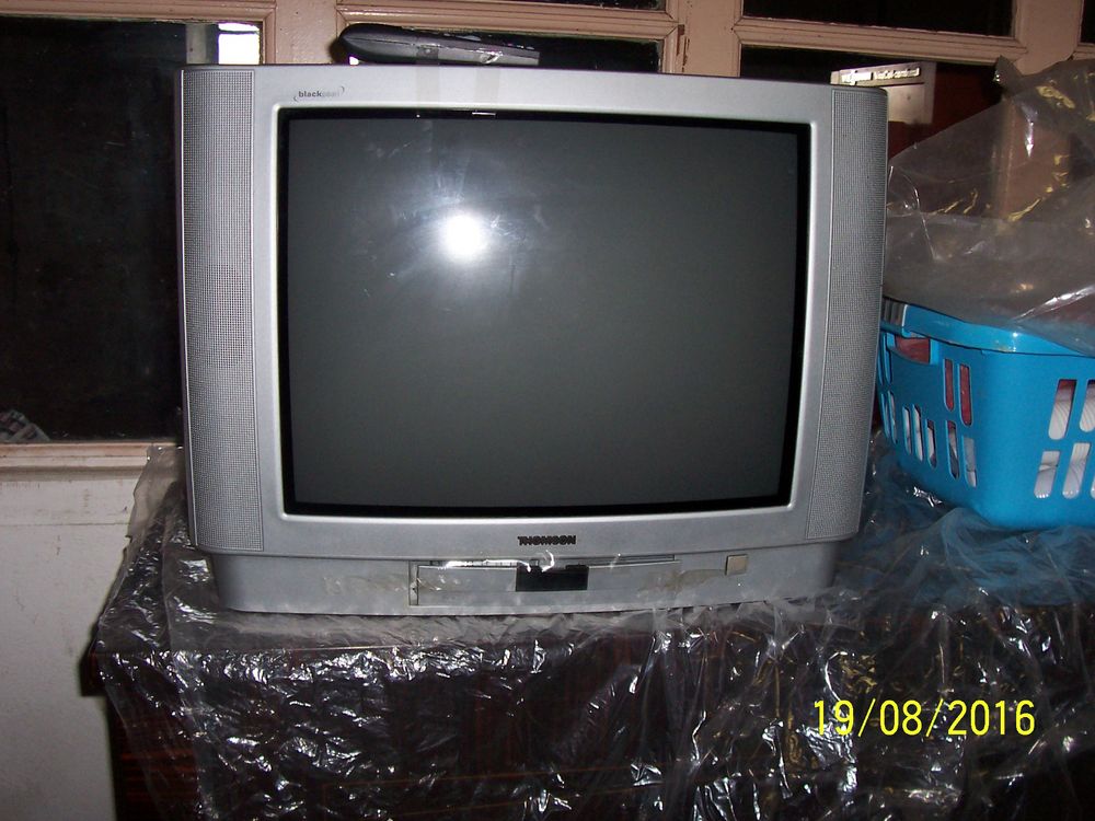 T&eacute;l&eacute;viseur couleur THOMSON 51cm BE Photos/Video/TV
