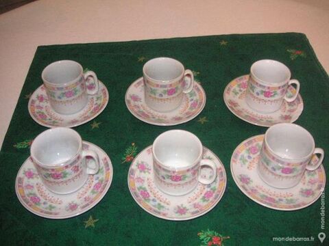 6 tasses  caf porcelaine 10 Montigny-le-Bretonneux (78)