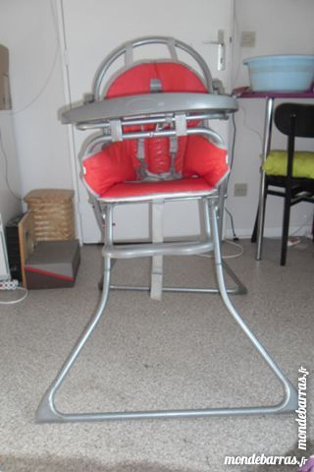 chaise haute Puériculture