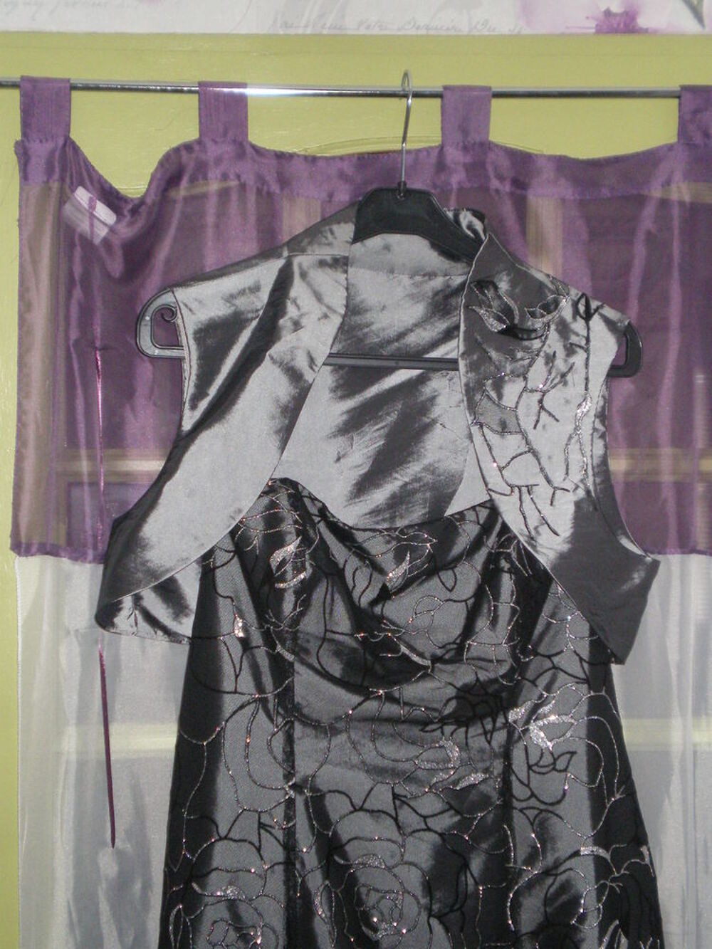 robes de soir&eacute;e Vêtements