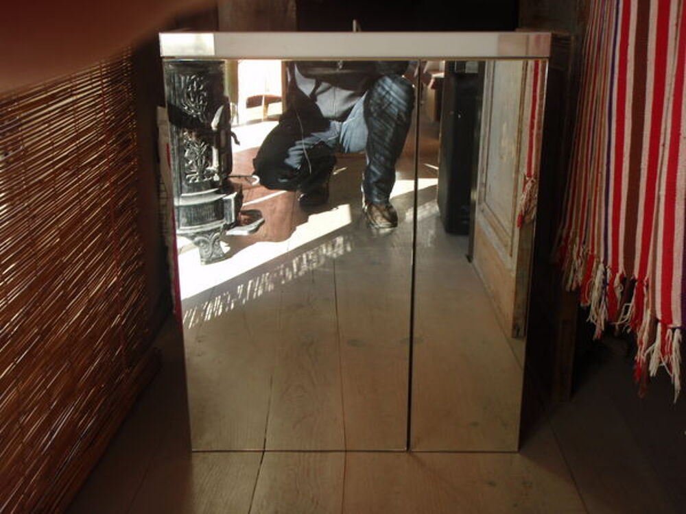 Armoire de toilette 2 portes avec miroirs et &eacute;clairage Electroménager