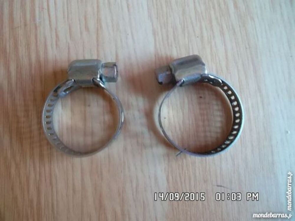 2 petits colliers CERFLEX Bricolage