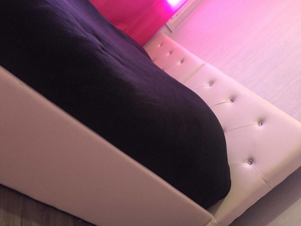 2 lit coffre neufs blancs avec les matelas 90x190 Meubles