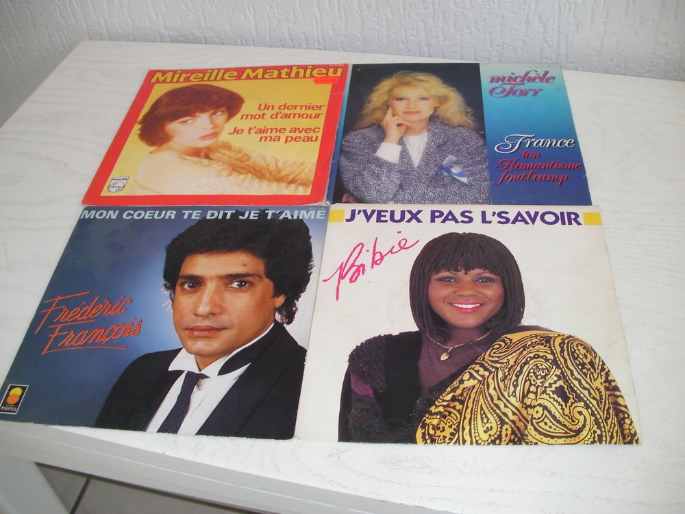 45 tours DALIDA, BIBIE, M.TORR, N.MOUSKOURI, etc... CD et vinyles