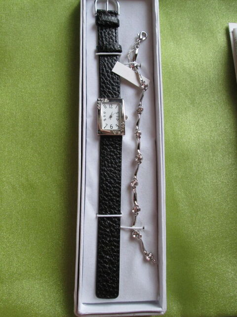 Parure montre et bracelet en mtal argent 12 Goussainville (95)