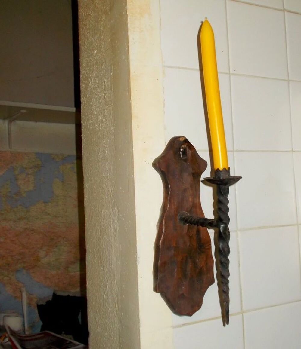 Bougeoir porte bougie en bois et fer forg&eacute; ancien Décoration