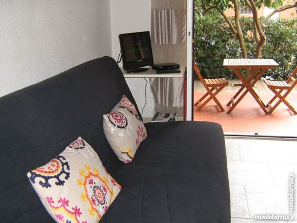   studio st clair Provence-Alpes-Côte d'Azur, Le Lavandou (83980)