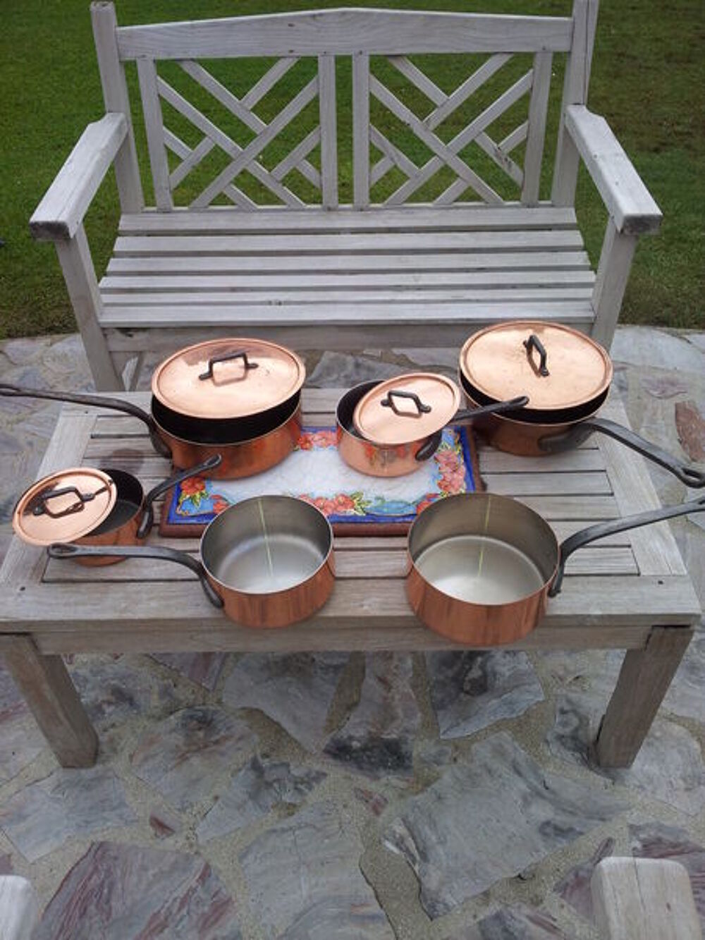 Ensemnle de Cuisine en Cuivre . Marque : TOURNUS 