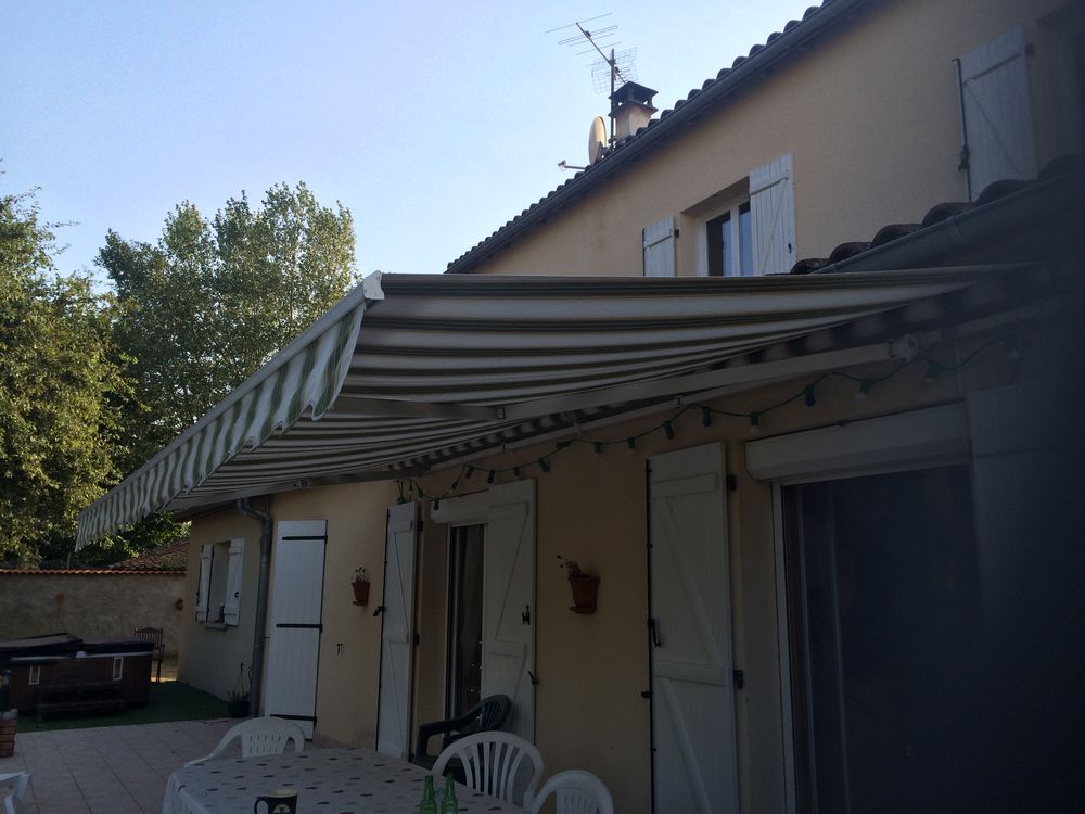 TOILE PAR SOLEIL MOTORISEE
Jardin