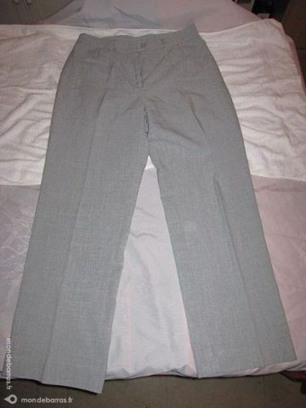Pantalon Jennyfer gris femme T42 V�tements