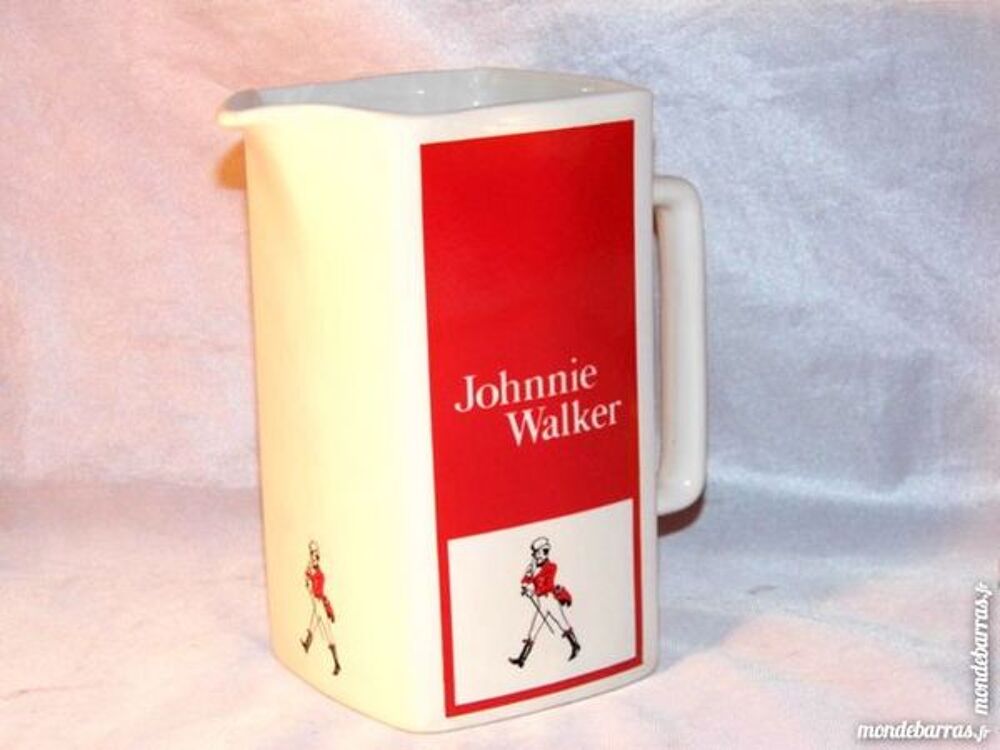 Pichet publicitaire ancien JOHNNIE WALKER caf&eacute; Décoration