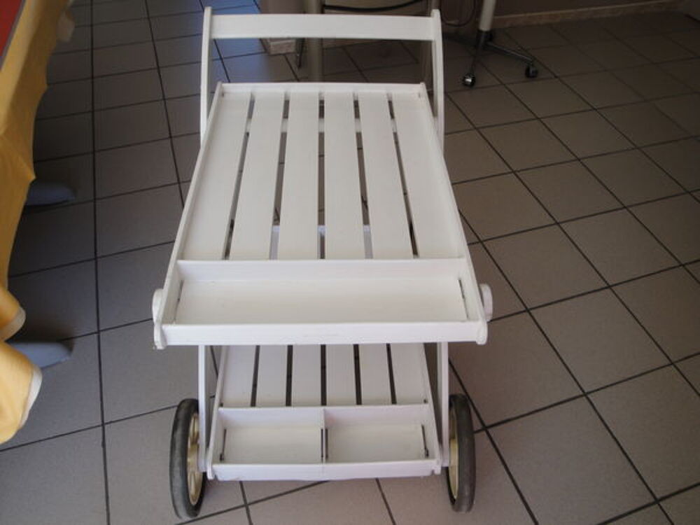 Desserte &agrave; roulettes ou chariot &agrave; servir Jardin