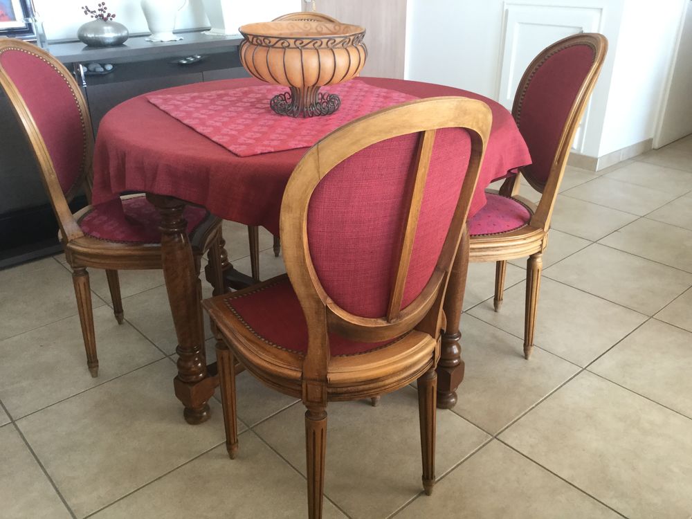 Table et 4chaises Meubles