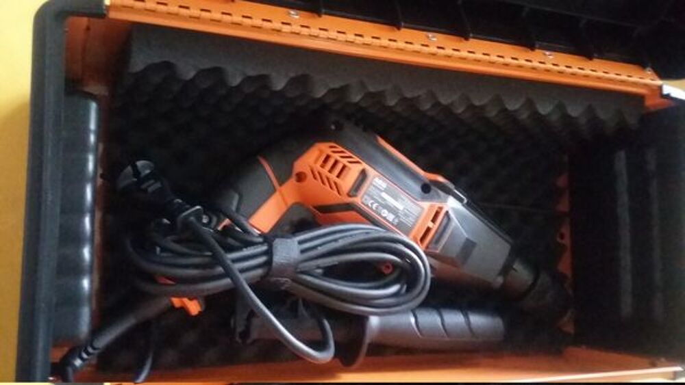 PERCEUSE AEG SB2E 850R neuve Bricolage