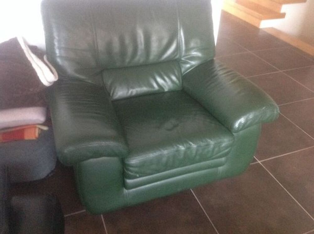 Canape +fauteuil cuir vert anglais Meubles