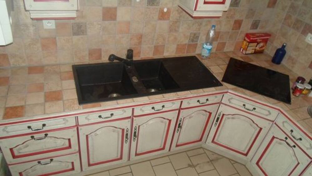 Cuisine en ch&ecirc;ne &eacute;quip&eacute;e d&eacute;mont&eacute;e Electroménager