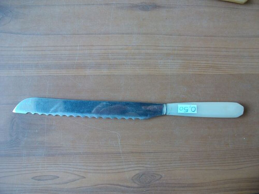 Couteaux &agrave; Pain Cuisine