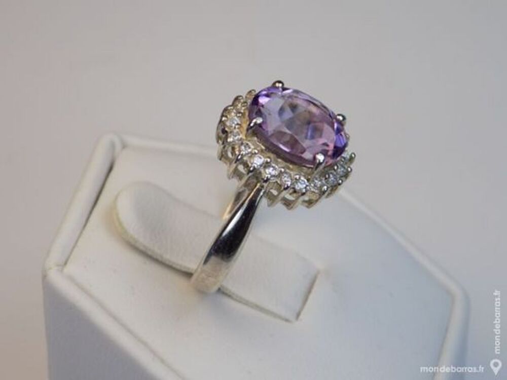 BAGUE EN ARGENT AMETHYSTE Bijoux et montres