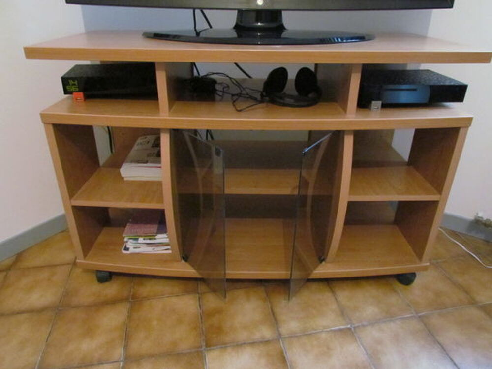 meuble t&eacute;l&eacute; Meubles