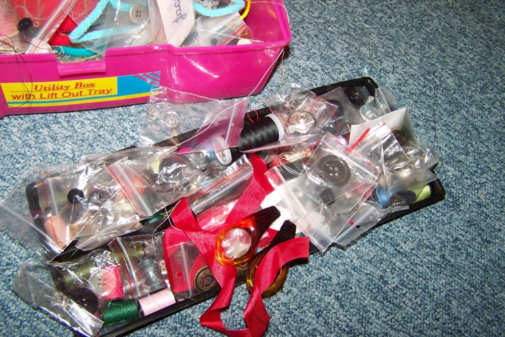 valisette avec multiples accessoires couture Bricolage