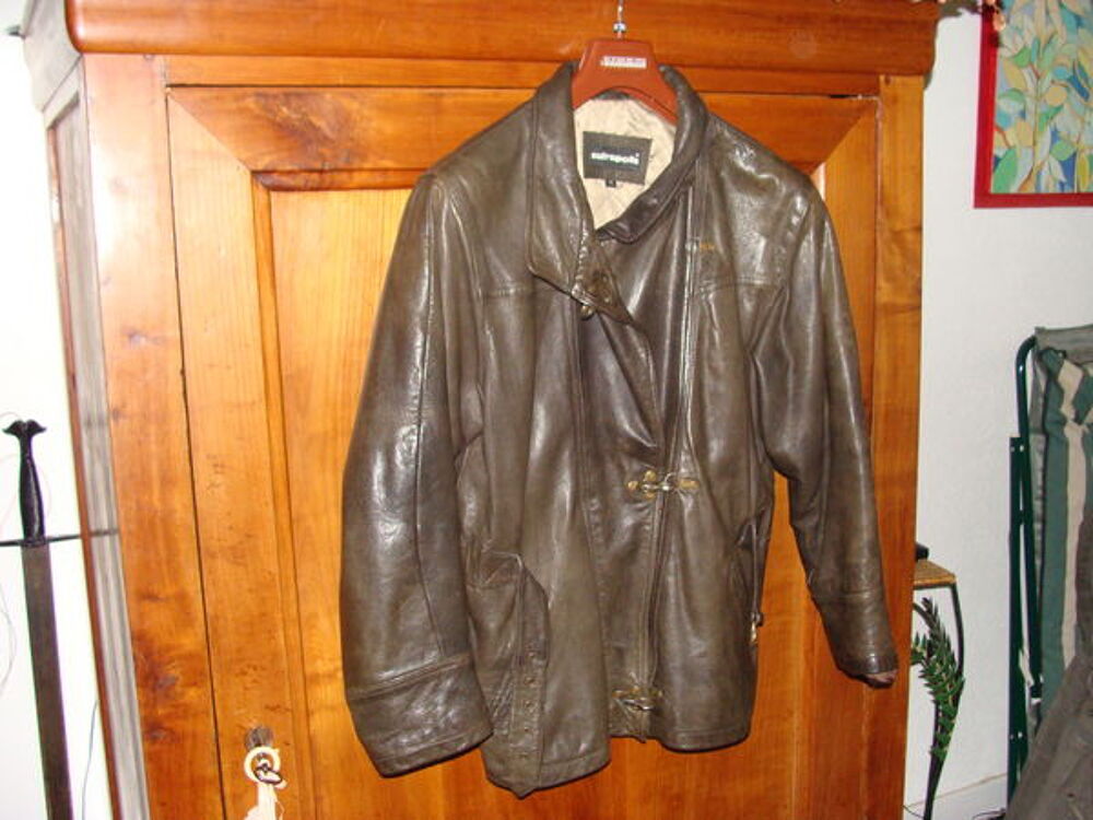 Blouson cuir 'Cuiropolis' Taille M/L Vêtements