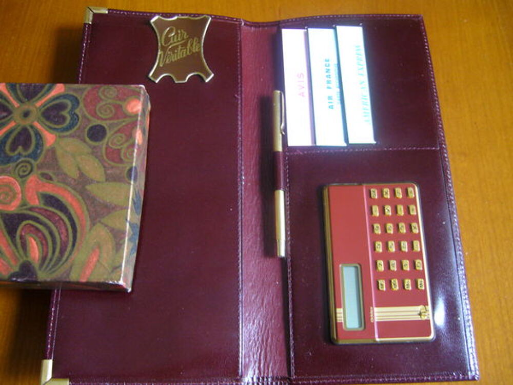 superbe organizer cuir bordeaux Maroquinerie
