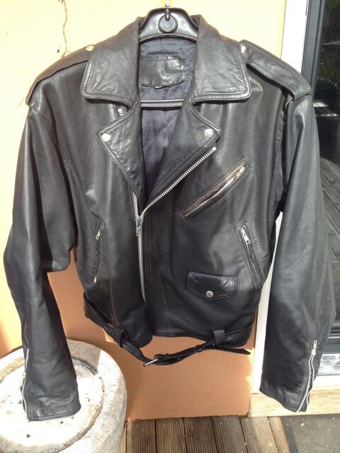 Perfecto en cuir 150 Le Tampon (97)