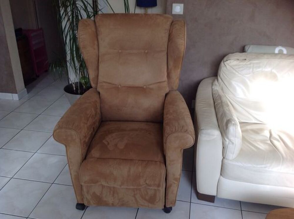 Fauteuil &eacute;lectrique relaxant Stawett Meubles