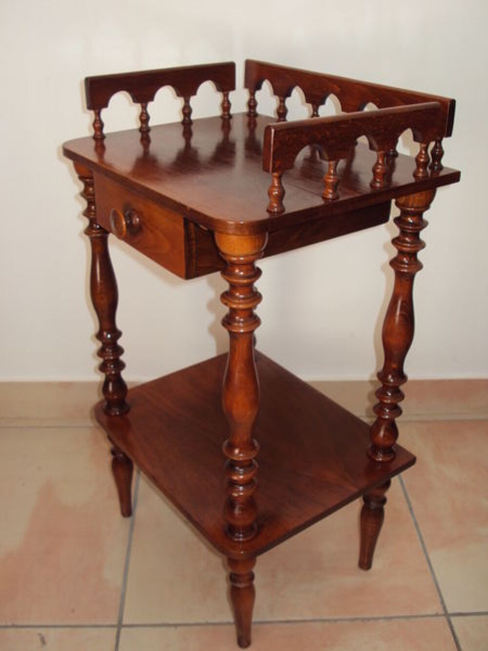 table de t&eacute;l&eacute;phone Meubles