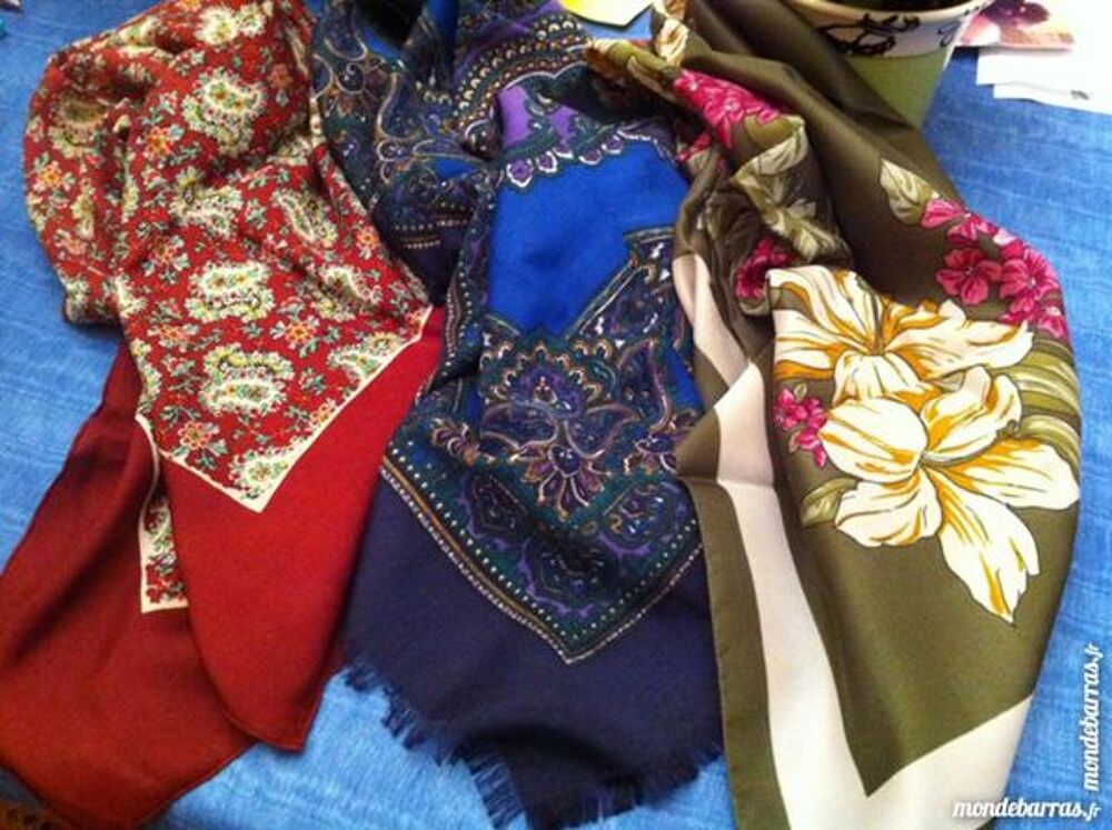 foulards : carr&eacute;s en soie et lainage Bijoux et montres