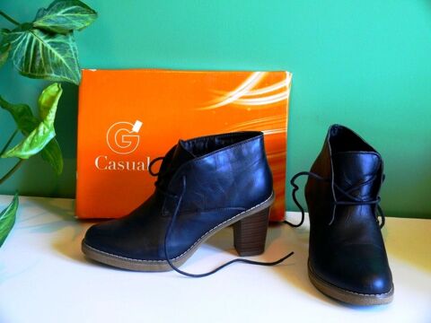 BELLES PAIRES DE BOTTINES - TAILLE 39 - CUIR NOIR 25 Paris 10 (75)