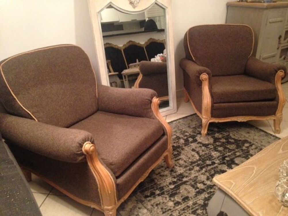 PAIRE DE FAUTEUILS COSY CHIC Meubles