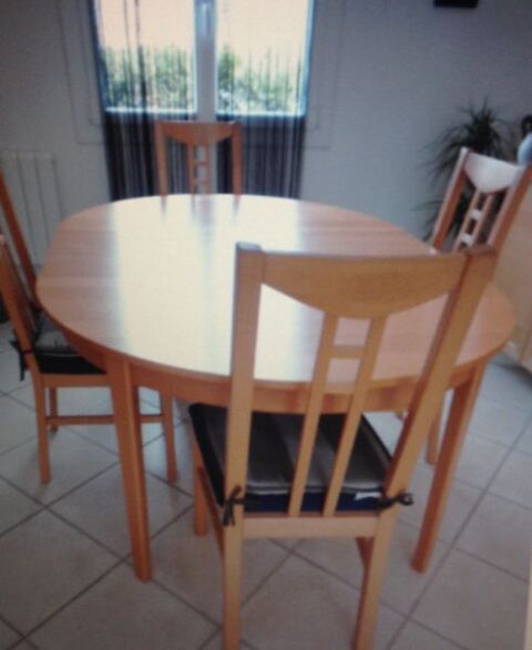 TABLE OVALE EN BOIS (4  8 personnes voir +) et 4 CHAISES 180 Auxerre (89)