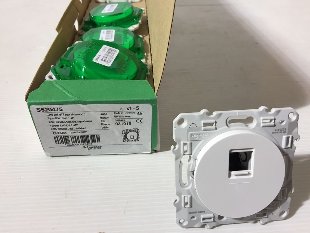PRISE RJ45 BLANC - SCHNEIDER ELECTRIC - Type ODACE Bricolage