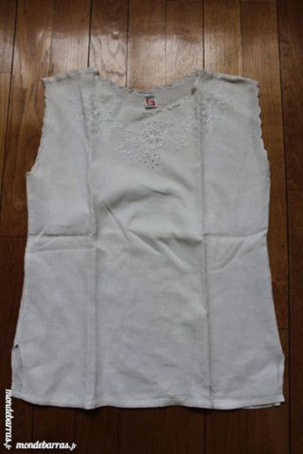 DEBARDEUR Vêtements