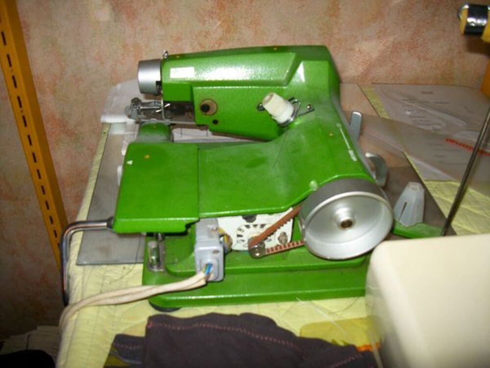 Machine &agrave; ourlet invisible Electroménager